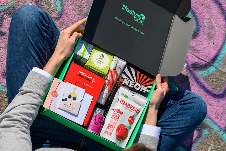 Die Lifestylebox Ausgabe von April 2020 mit vielen trendigen Produkten.